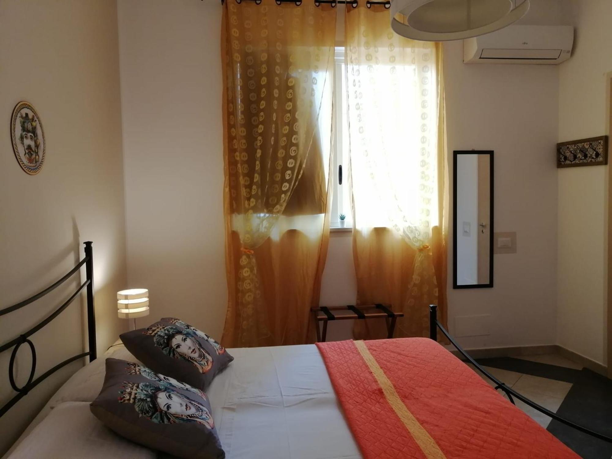 B & B Jasmine Santa Teresa Di Riva Room photo